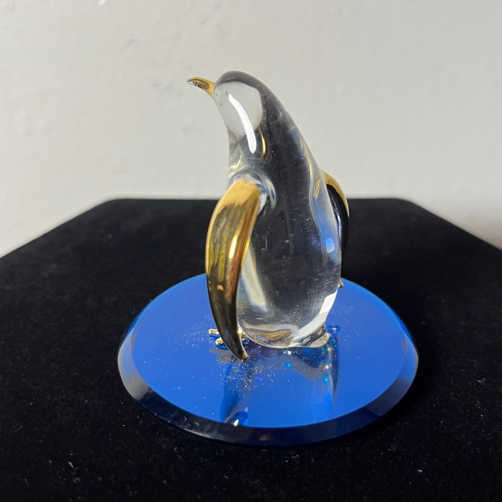 Glass Baron Mini Art Glass Penguin Figurine w Gold Accents on Blue Mirror - Picture 5 of 8